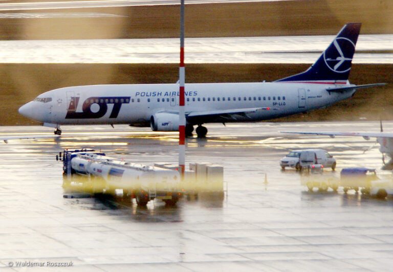 samolot-lot